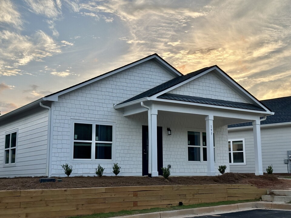 Cottages at 76 in Clayton, GA - Building Photo