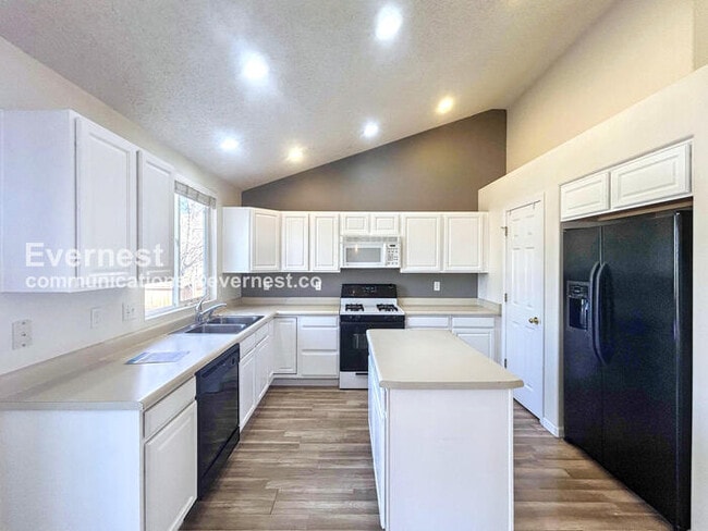 4283 Coolwater Dr in Colorado Springs, CO - Building Photo - Building Photo