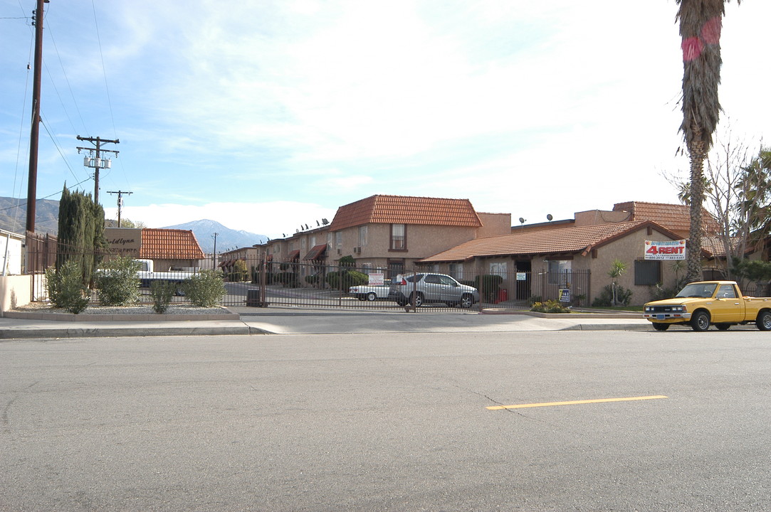 Gold Lynn Apartments in San Bernardino, CA - Building Photo