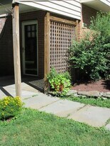 211 N West St, Unit 211B in Doylestown, PA - Building Photo