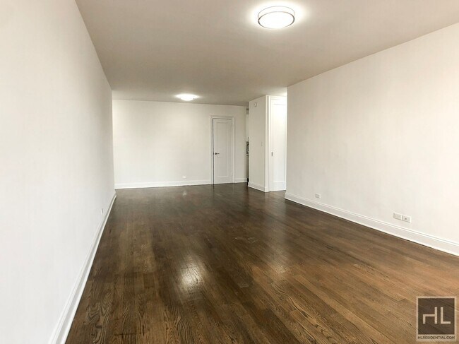 96-95 5th Ave in New York, NY - Building Photo - Building Photo