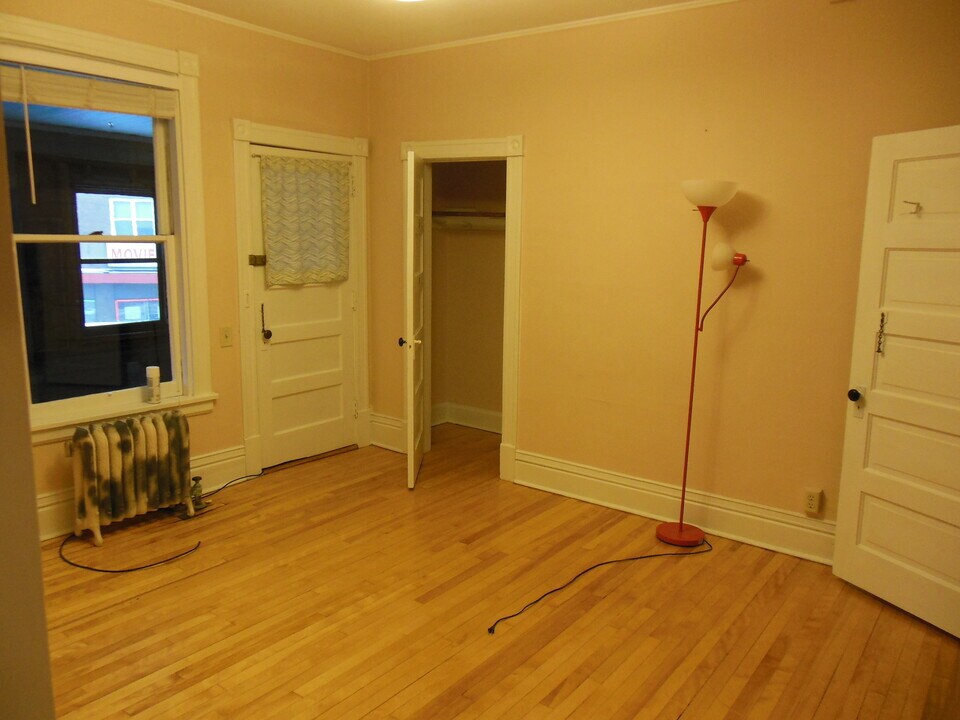 2926 Atwood Ave in Madison, WI - Building Photo