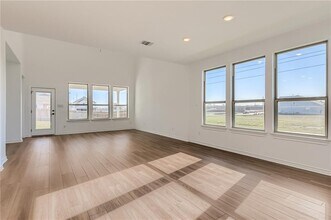 102 White Aster Ct in Georgetown, TX - Building Photo - Building Photo