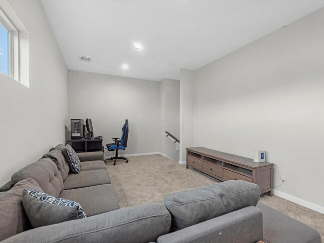 8407 James Franklin St