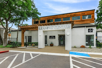 Tides at North Arlington in Arlington, TX - Foto de edificio - Building Photo