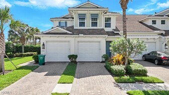 2344 Sheen Ln in Naples, FL - Building Photo
