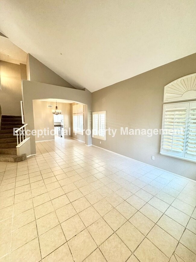 15755 Smoketree Ln in Fontana, CA - Building Photo - Building Photo
