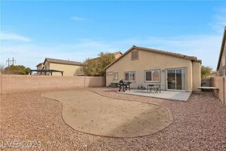 6333 Legend Falls St in North Las Vegas, NV - Building Photo - Building Photo