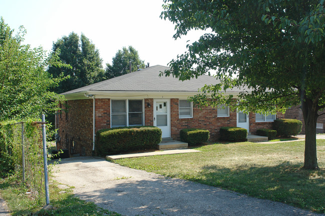 2013 Cambridge Dr in Lexington, KY - Building Photo - Building Photo