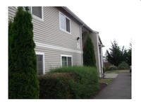 Russell Road I Apartments in Centralia, WA - Building Photo - Building Photo