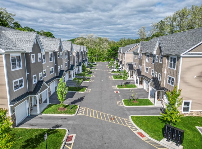 69 Lanesville Rd in New Milford, CT - Building Photo - Building Photo