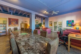 255 W 24th St, Unit 334 in Miami Beach, FL - Building Photo - Building Photo