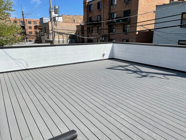 843 W Wellington Ave, Unit G in Chicago, IL - Building Photo - Building Photo