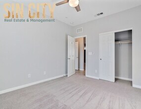 1198 Paradise Basin Ct in Henderson, NV - Foto de edificio - Building Photo