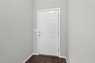 313 Woodcreek St in Lowell, AR - Building Photo - Building Photo