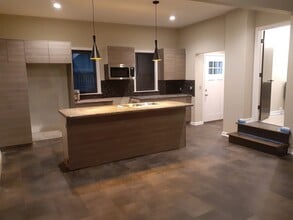 1888 E 123rd St in Cleveland, OH - Building Photo - Building Photo