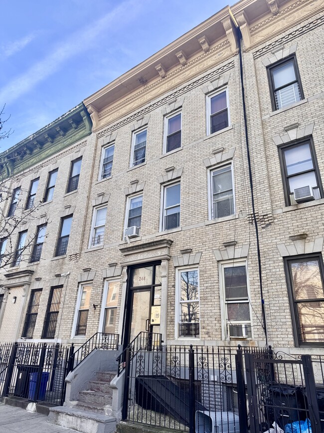 244 Sumpter St in Brooklyn, NY - Building Photo - Building Photo