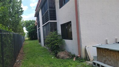 20810 NE 8th Ct in Miami, FL - Building Photo - Building Photo