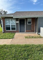 1530 W 14th Street in Chanute, KS - Building Photo