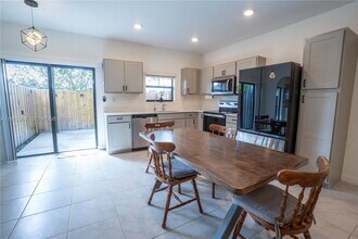 5280 NE 1st Dr in Florida City, FL - Building Photo - Building Photo