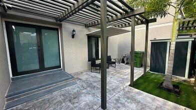 11205 NW 15th St in Pembroke Pines, FL - Building Photo - Building Photo