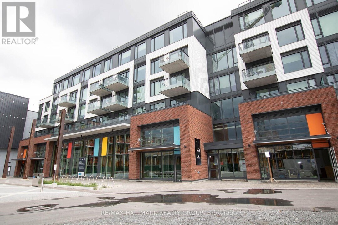 320-320 Miwate Pvt in Ottawa, ON - Building Photo