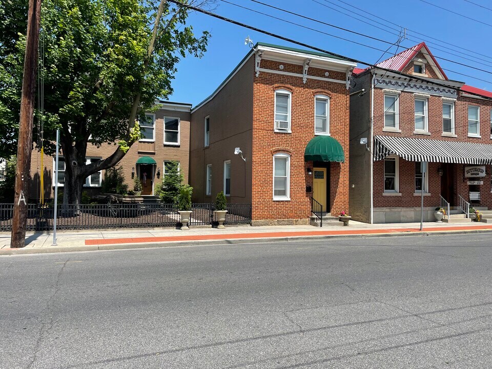 417 N Centre St, Unit 417 Unit 2 in Cumberland, MD - Building Photo