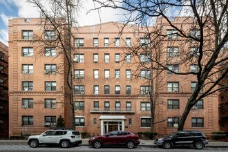 The Westleigh House in Jackson Heights, NY - Building Photo - Building Photo