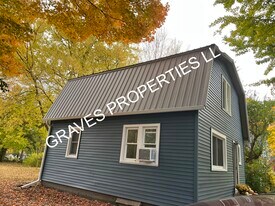 515 Hillcrest Rd in Niles, MI - Building Photo