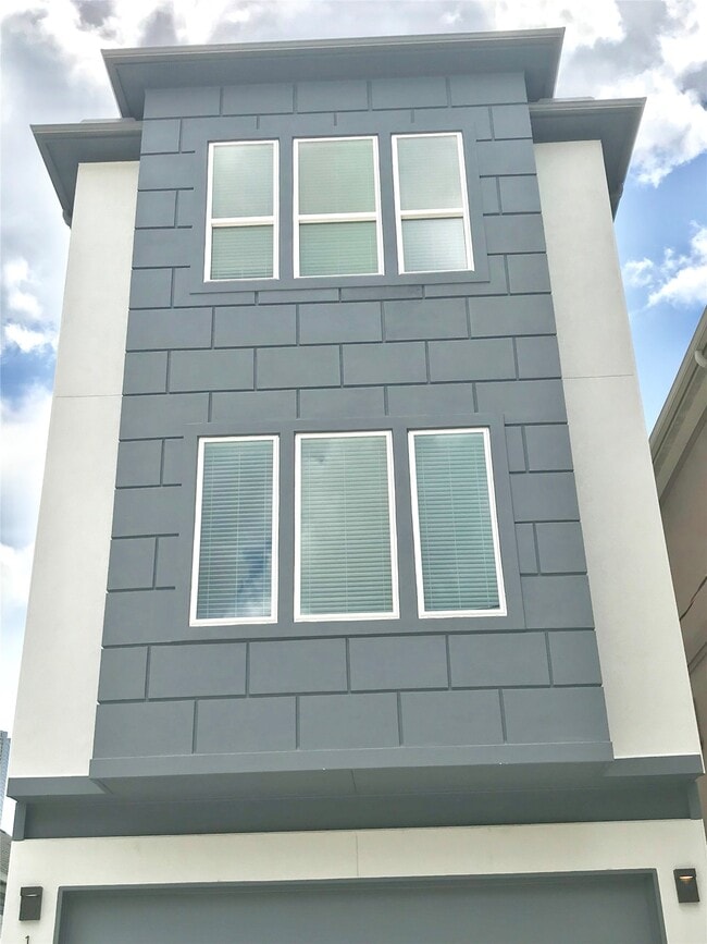 property at 1111 Edwards St