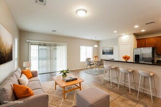 5005 W Fawn Dr, Unit 2 in Phoenix, AZ - Foto de edificio - Building Photo