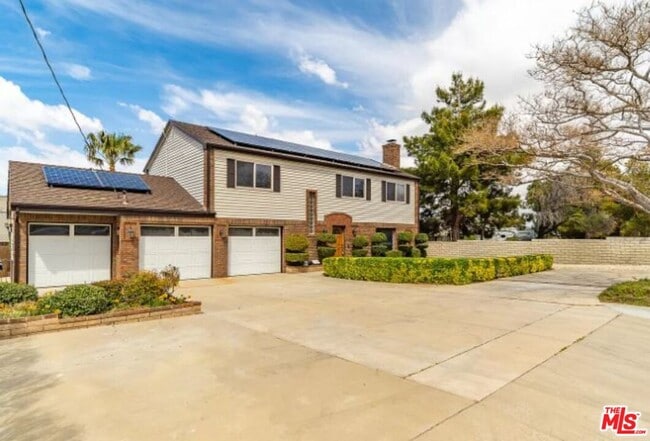 1058 W Ave K in Lancaster, CA - Building Photo - Building Photo