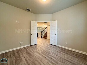 2046 Rhesus Vw in San Antonio, TX - Building Photo - Building Photo