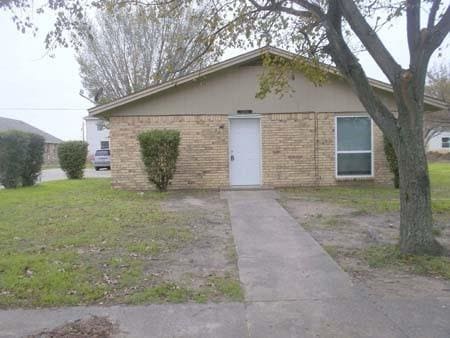 property at 1504 Cardinal Dr