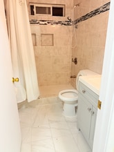 864 Stanford Ave, Unit B in Oakland, CA - Building Photo - Building Photo