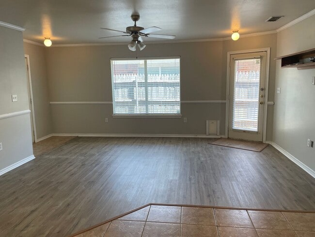 706 N Englewood Ave in Lubbock, TX - Building Photo - Building Photo