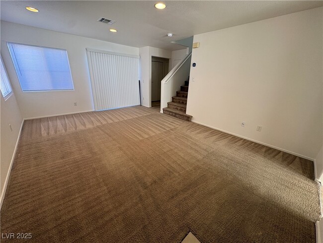 10456 Coyote Cub Ave in Las Vegas, NV - Building Photo - Building Photo