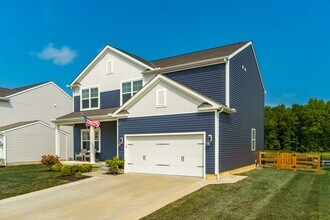 142 Beaman Gates Dr SW in Granville, OH - Building Photo - Building Photo