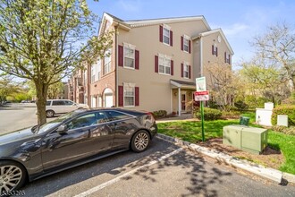 187 Riverwalk Way in Clifton, NJ - Building Photo - Building Photo