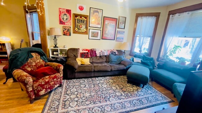 3753 N Magnolia Ave, Unit 1 in Chicago, IL - Building Photo - Building Photo