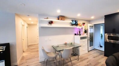 2019-2045 45 St SE in Calgary, AB - Building Photo - Building Photo