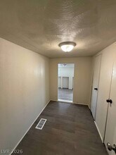 5051 Sitka Ln in Las Vegas, NV - Building Photo - Building Photo