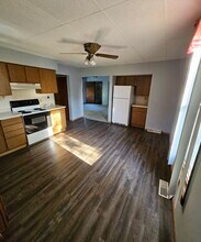 187 E Gilson Ave, Unit 187 Gilson- Lower in Oakfield, WI - Building Photo - Building Photo