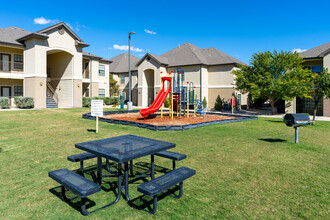 Sorrento Apartments in Hobbs, NM - Building Photo - Building Photo