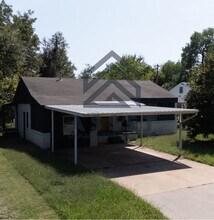 112 W Marshall Dr in Midwest City, OK - Building Photo - Building Photo