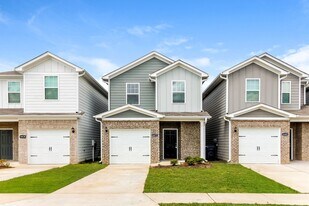 6477 Rainbow Row in Pell City, AL - Building Photo