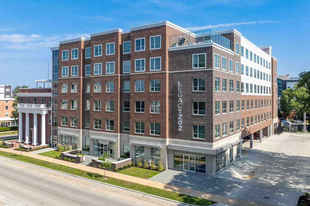 Legacy202 in Champaign, IL - Foto de edificio