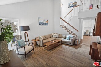 6505 Dume Dr in Malibu, CA - Building Photo - Building Photo