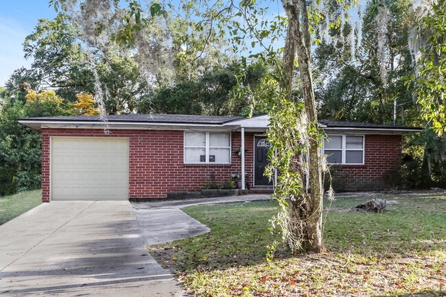 property at 908 Deerwood Cir S