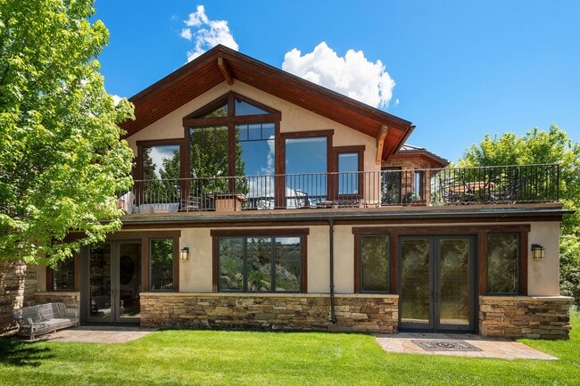 121 Ridge Rd in Basalt, CO - Building Photo - Building Photo